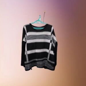Tea Collection Charcoal and Black Knit Top